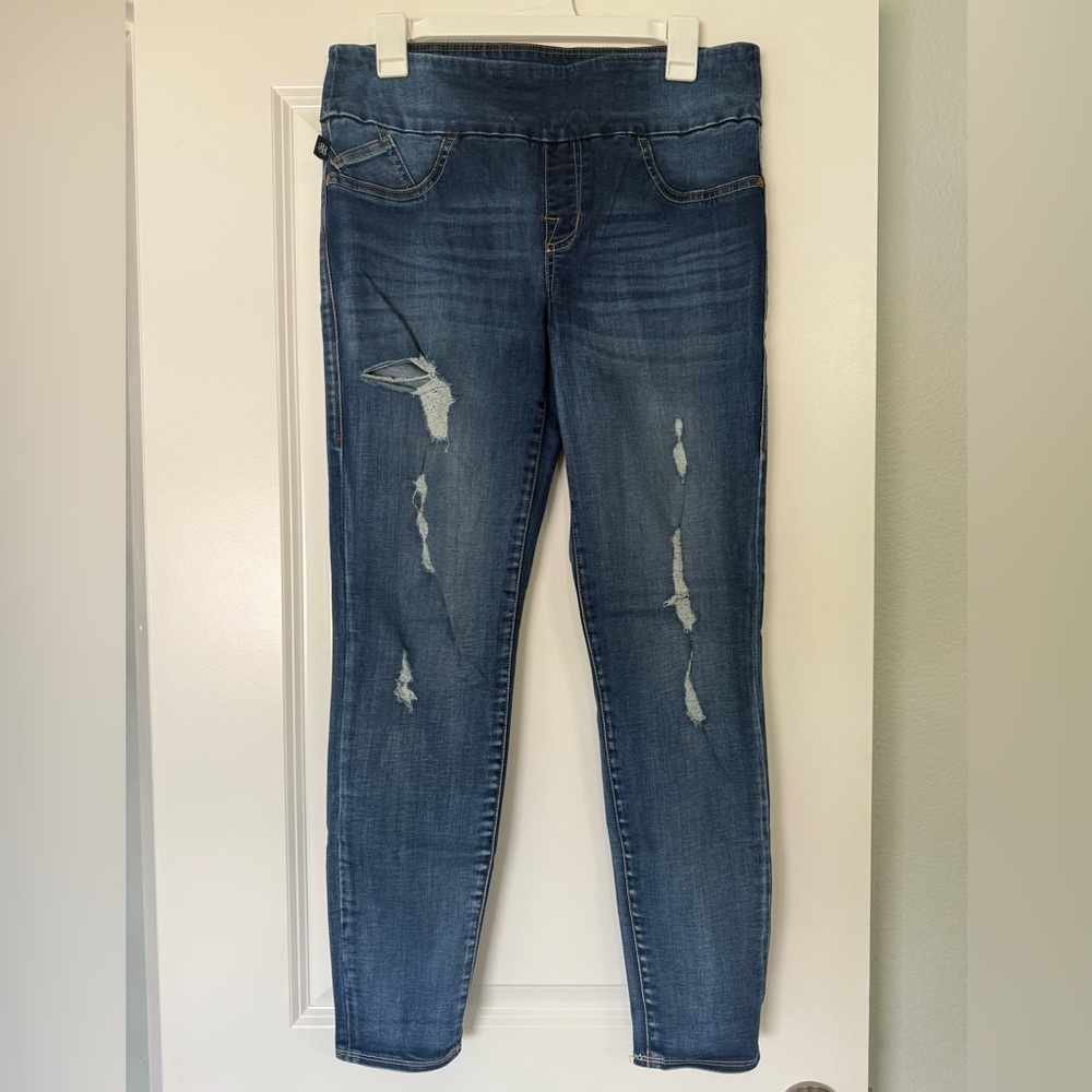 Rock & Republic Fever Pull On Jeans